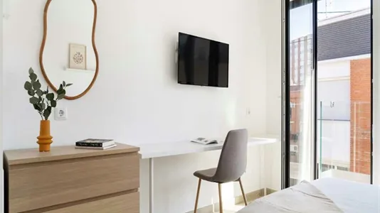Rooms in Madrid Fuencarral-El Pardo - photo 10