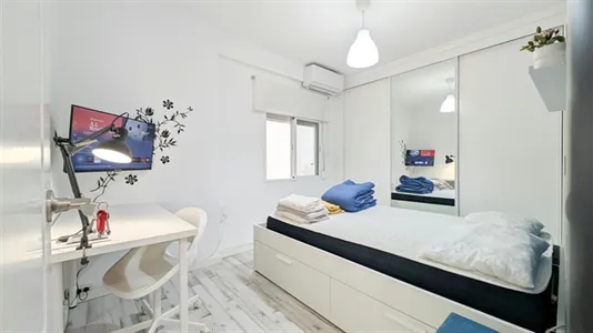 Rooms in Córdoba - photo 1