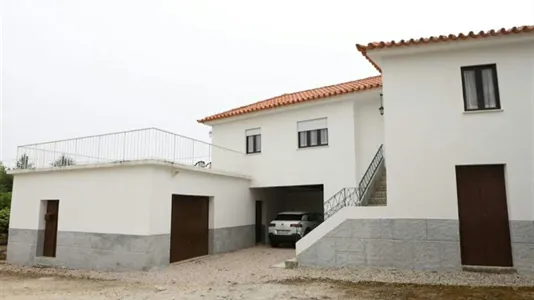 Houses in Seia - photo 3