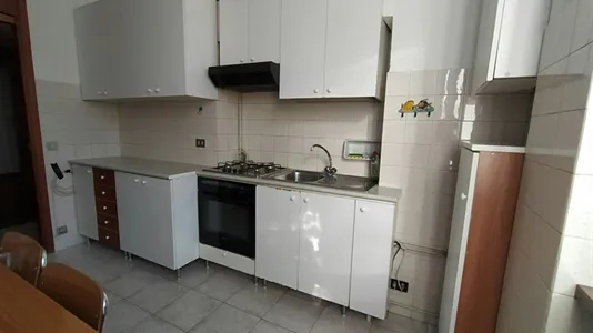 Rooms in Milano Zona 8 - Fiera, Gallaratese, Quarto Oggiaro - photo 4