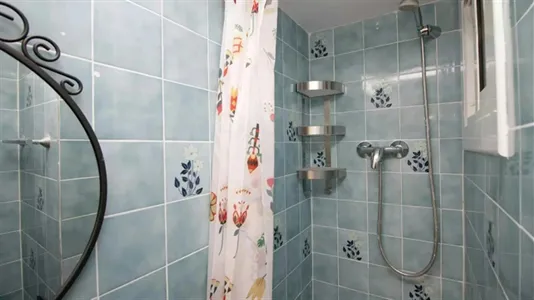 Rooms in Barcelona Ciutat Vella - photo 7