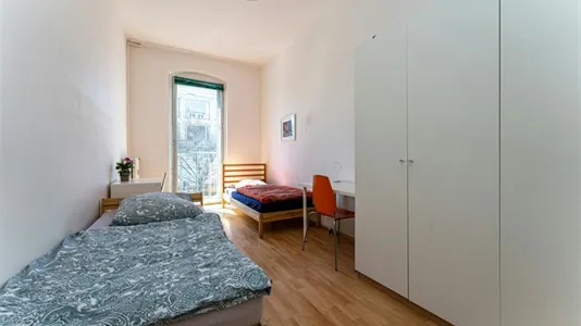 Rooms in Berlin Neukölln - photo 1