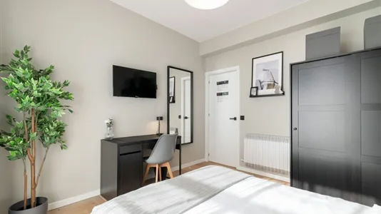 Rooms in Barcelona Les Corts - photo 5