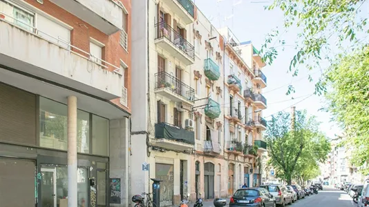 Rooms in Barcelona Sants-Montjuïc - photo 9