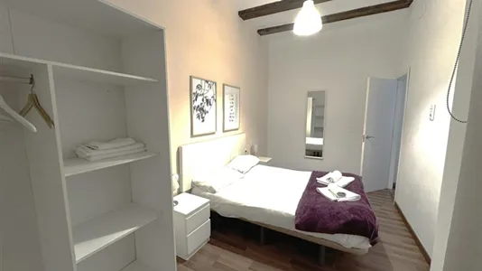 Apartments in Valencia Ciutat Vella - photo 2