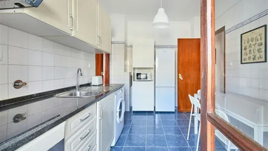 Rooms in Almada - photo 9
