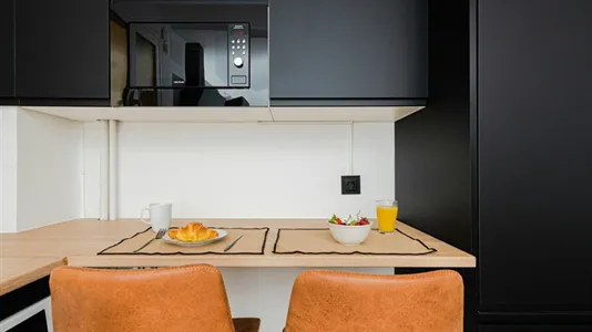 Rooms in Madrid Chamberí - photo 8