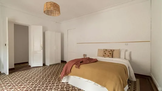 Rooms in Barcelona Ciutat Vella - photo 2