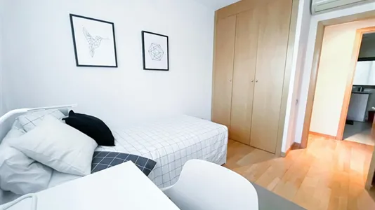 Apartments in El Encinar de los Reyes - photo 7