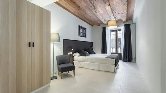 Apartments in Barcelona Ciutat Vella - photo 3