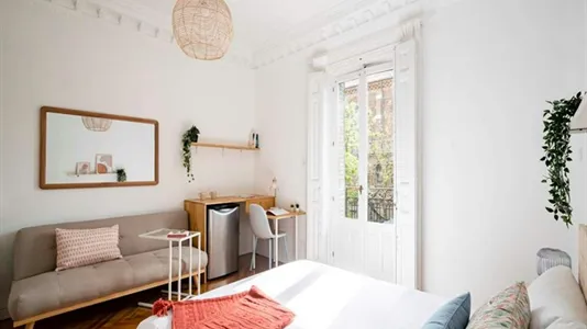 Rooms in Madrid Chamberí - photo 5