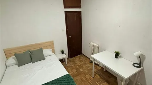 Rooms in Madrid Salamanca - photo 1