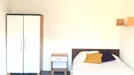 Room for rent, Rotterdam, &lt;span class=&quot;blurred street&quot; onclick=&quot;ProcessAdRequest(9381262)&quot;&gt;&lt;span class=&quot;hint&quot;&gt;See streetname&lt;/span&gt;[xxxxxxxxxxxxx]&lt;/span&gt;