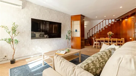 Rooms in Barcelona Eixample - photo 9