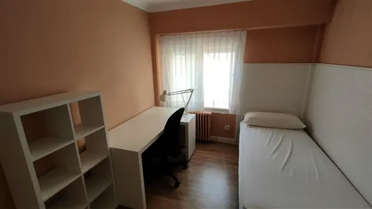 Rooms in Zaragoza - photo 2