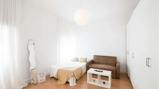 Rooms in Madrid Salamanca - photo 3