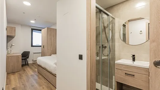 Rooms in Santander - photo 10