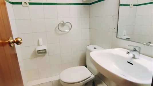 Rooms in Barcelona Ciutat Vella - photo 7