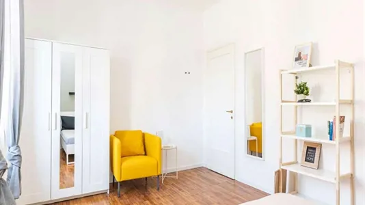 Rooms in Milano Zona 5 - Vigentino, Chiaravalle, Gratosoglio - photo 2
