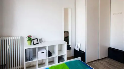 Room for rent in Milano Zona 7 - Baggio, De Angeli, San Siro, Milan