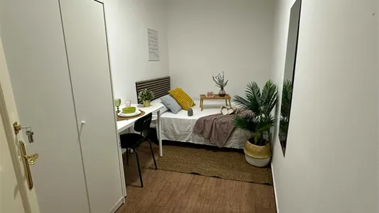 Rooms in Madrid Centro - photo 4