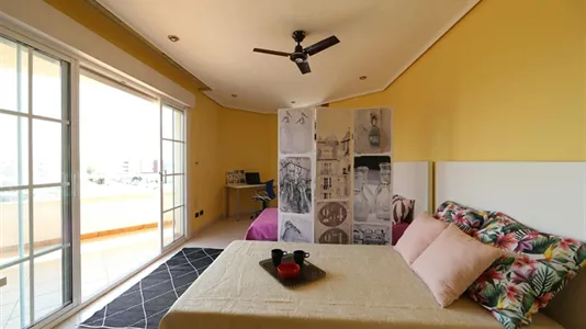 Rooms in Castellón de la Plana/Castelló de la Plana - photo 3