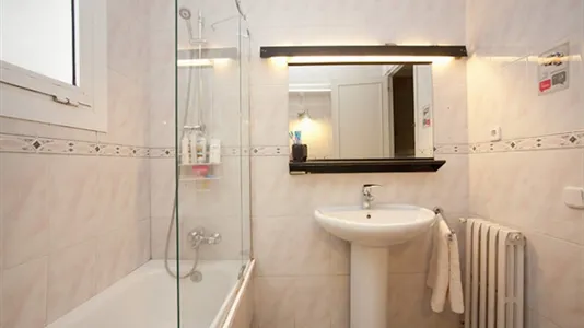 Rooms in Barcelona Eixample - photo 10