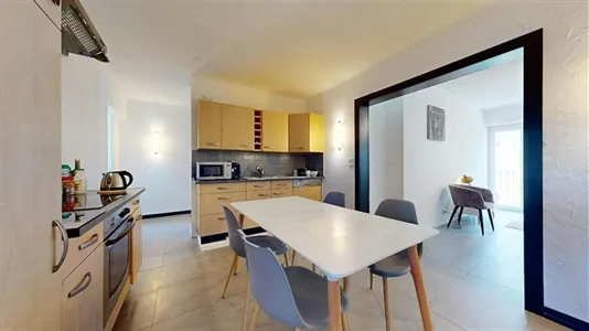 Rooms in Saint-Julien-en-Genevois - photo 1