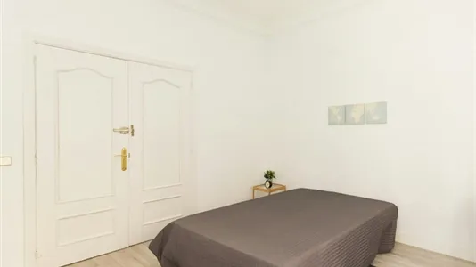 Rooms in Madrid Chamberí - photo 1
