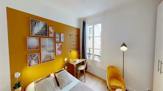 Rooms in Paris 8ème arrondissement - photo 2