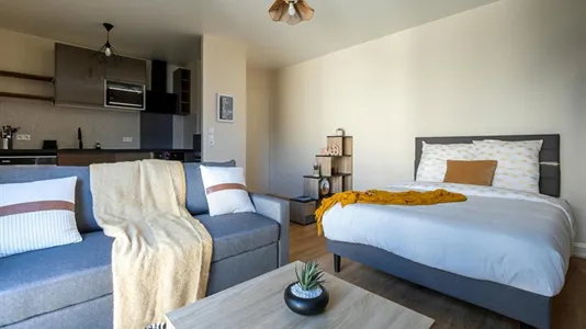 Apartments in Pontoise - photo 3