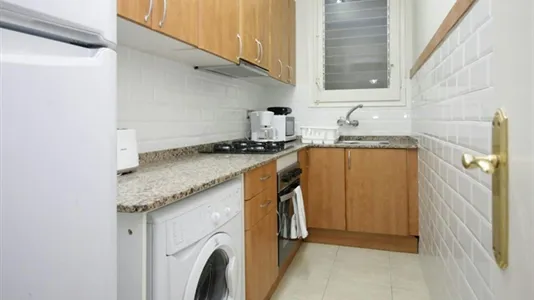 Rooms in Barcelona Sants-Montjuïc - photo 6