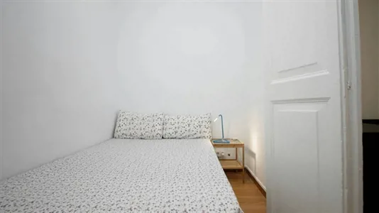 Rooms in Barcelona Ciutat Vella - photo 1