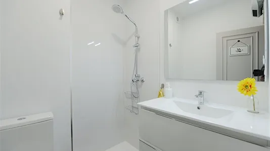 Rooms in Bilbao - photo 10