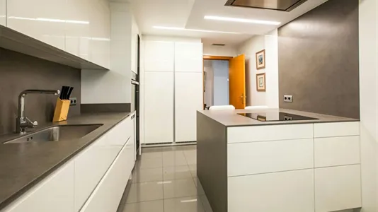 Apartments in Cornellà de Llobregat - photo 10