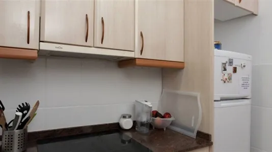 Rooms in Barcelona Ciutat Vella - photo 6
