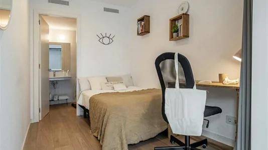 Rooms in Barcelona Les Corts - photo 2