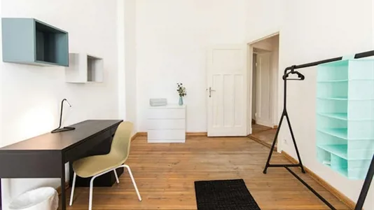 Rooms in Berlin Charlottenburg-Wilmersdorf - photo 3