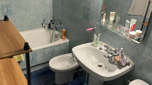 Rooms in Barcelona Eixample - photo 10