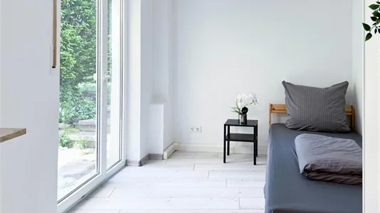 Rooms in Stuttgart Bad Cannstatt - photo 2