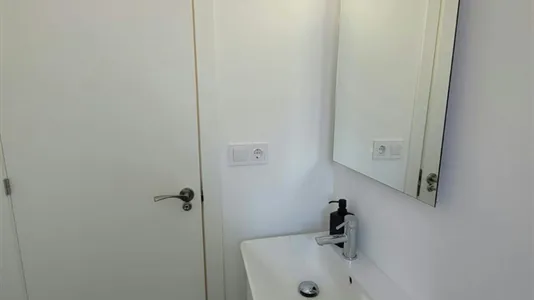 Rooms in Mislata - photo 9