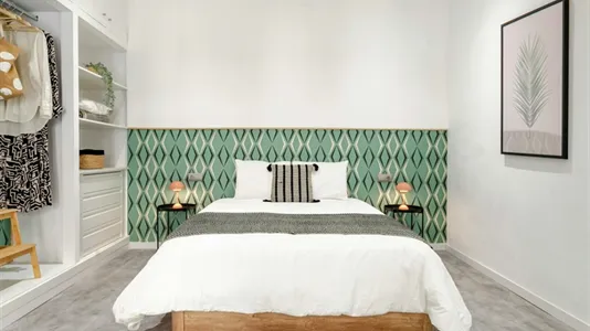 Apartments in Barcelona Ciutat Vella - photo 3