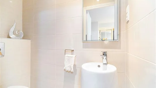 Apartments in Paris 16ème arrondissement (South) - photo 9