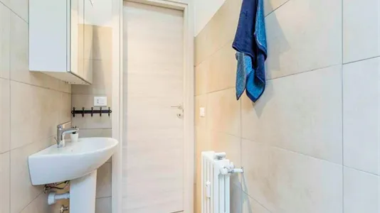 Rooms in Milano Zona 8 - Fiera, Gallaratese, Quarto Oggiaro - photo 9