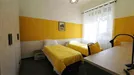 Room for rent, Turin, Piemonte, &lt;span class=&quot;blurred street&quot; onclick=&quot;ProcessAdRequest(13240514)&quot;&gt;&lt;span class=&quot;hint&quot;&gt;See streetname&lt;/span&gt;[xxxxxxxxxxxxx]&lt;/span&gt;