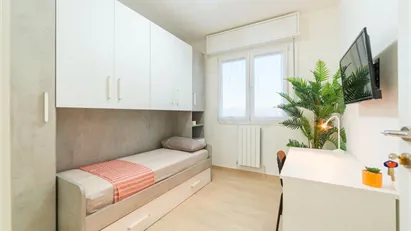 Room for rent in Milano Zona 9 - Porta Garibaldi, Niguarda, Milan