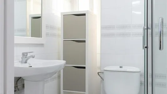 Rooms in Madrid Chamberí - photo 9