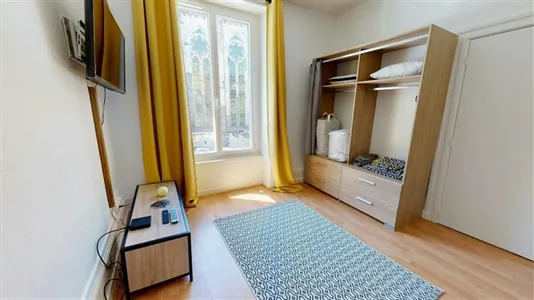 Rooms in Clermont-Ferrand - photo 2
