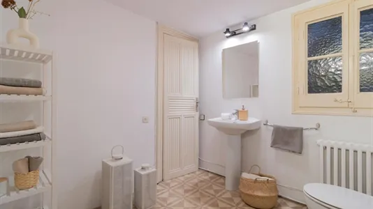 Rooms in Barcelona Eixample - photo 8