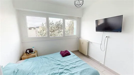 Rooms in Saint-Julien-en-Genevois - photo 3